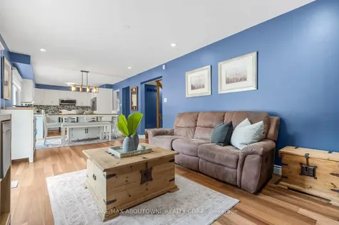 2474 Cavendish Drive Burlington ON L7P 3T8