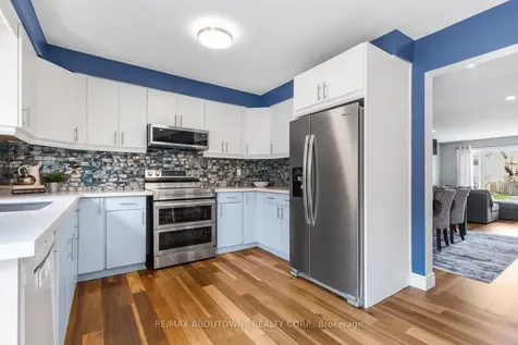 2474 Cavendish Drive Burlington ON L7P 3T8