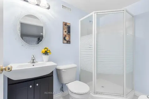 2474 Cavendish Drive Burlington ON L7P 3T8