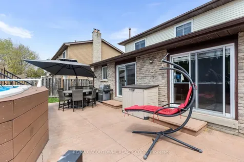 2474 Cavendish Drive Burlington ON L7P 3T8