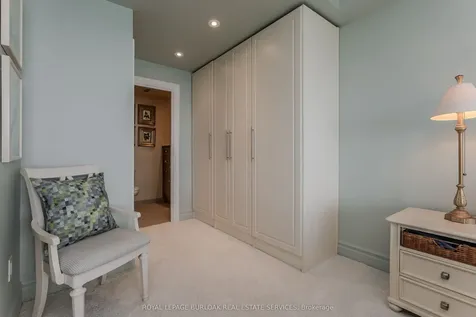 5250 Lakeshore Road Burlington ON L7L 5L2