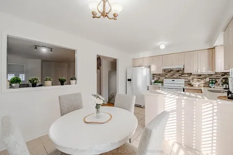 5648 Volpe Avenue Mississauga ON L5V 3A6