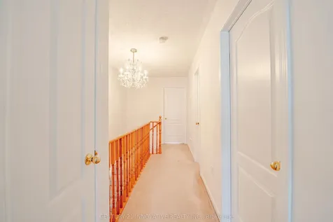 5648 Volpe Avenue Mississauga ON L5V 3A6