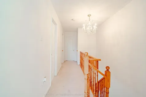 5648 Volpe Avenue Mississauga ON L5V 3A6