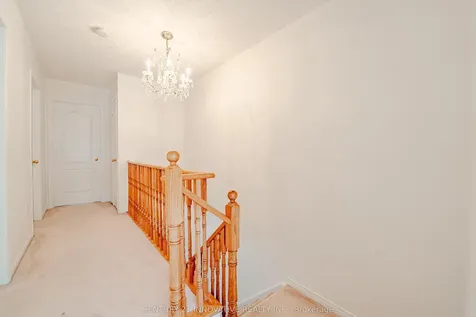 5648 Volpe Avenue Mississauga ON L5V 3A6