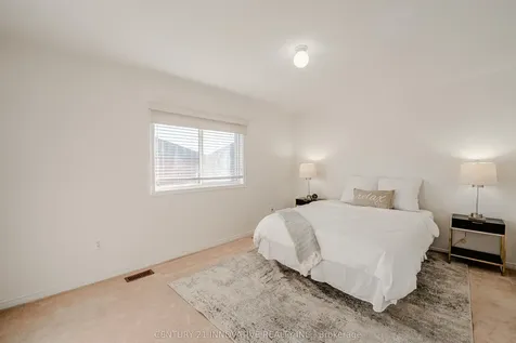 5648 Volpe Avenue Mississauga ON L5V 3A6
