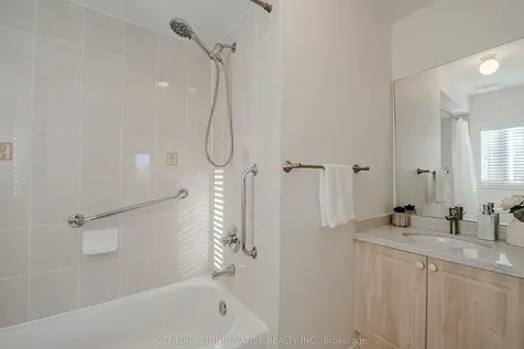 5648 Volpe Avenue Mississauga ON L5V 3A6