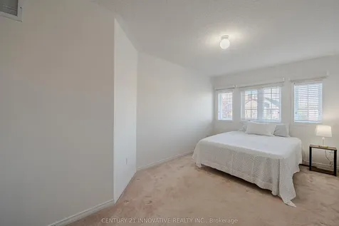 5648 Volpe Avenue Mississauga ON L5V 3A6