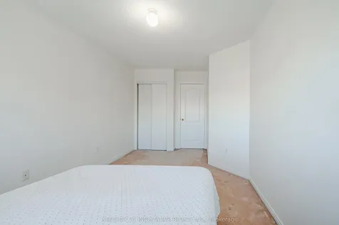 5648 Volpe Avenue Mississauga ON L5V 3A6