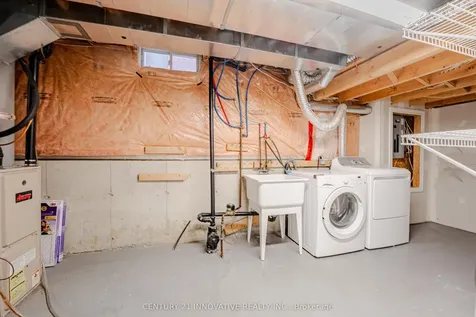 5648 Volpe Avenue Mississauga ON L5V 3A6