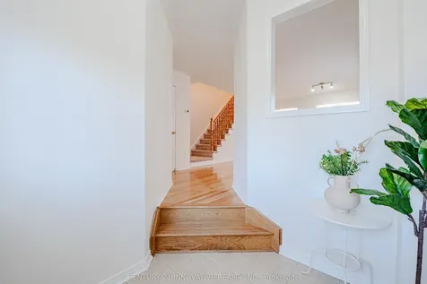 5648 Volpe Avenue Mississauga ON L5V 3A6