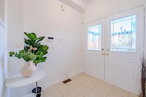 5648 Volpe Avenue Mississauga ON L5V 3A6