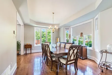 112 Great Lakes Boulevard Oakville ON L6L 6W5