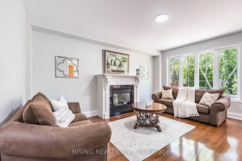112 Great Lakes Boulevard Oakville ON L6L 6W5