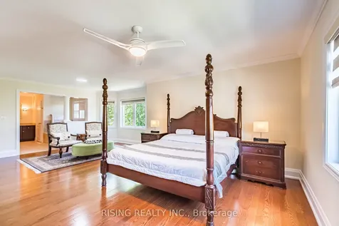 112 Great Lakes Boulevard Oakville ON L6L 6W5