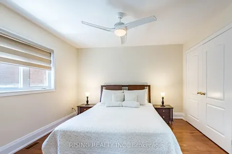 112 Great Lakes Boulevard Oakville ON L6L 6W5