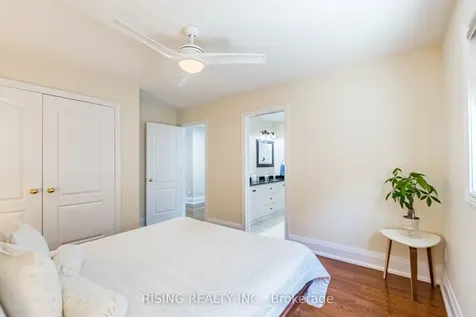112 Great Lakes Boulevard Oakville ON L6L 6W5