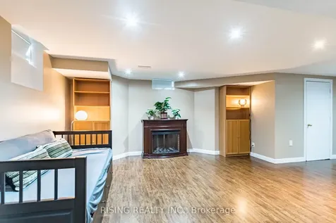 112 Great Lakes Boulevard Oakville ON L6L 6W5