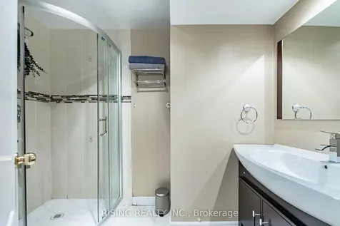 112 Great Lakes Boulevard Oakville ON L6L 6W5