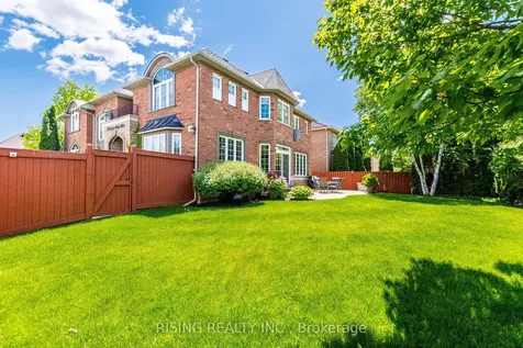 112 Great Lakes Boulevard Oakville ON L6L 6W5