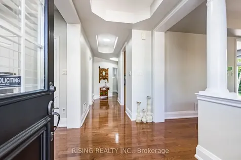 112 Great Lakes Boulevard Oakville ON L6L 6W5