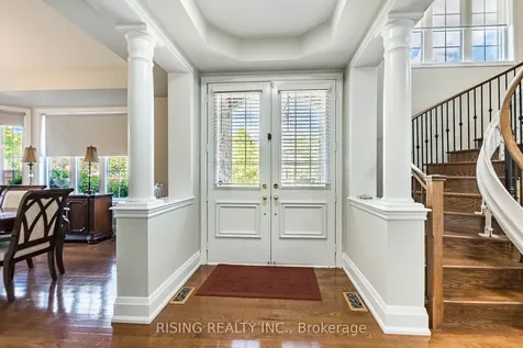 112 Great Lakes Boulevard Oakville ON L6L 6W5