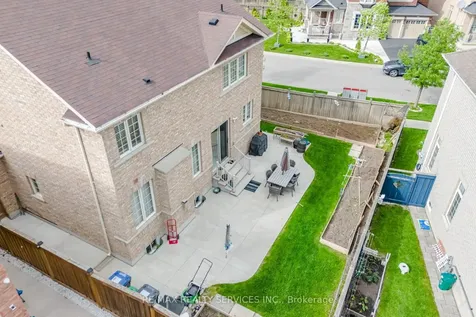 39 Templehill Road Brampton ON L6R 3S6
