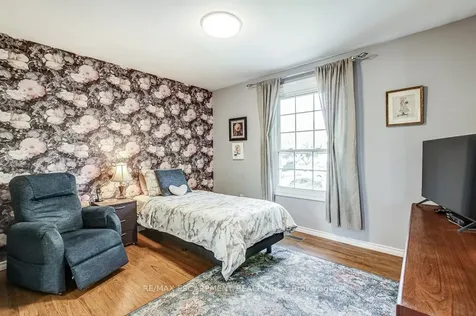 633 Sheraton Road Burlington ON L7L 4B3