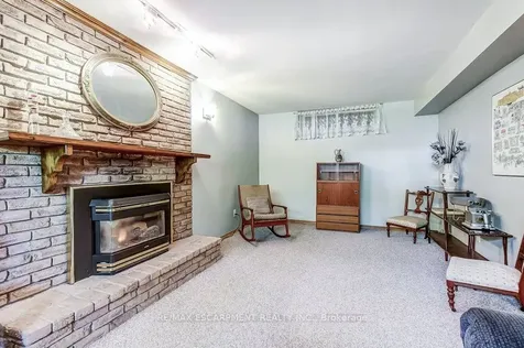 633 Sheraton Road Burlington ON L7L 4B3