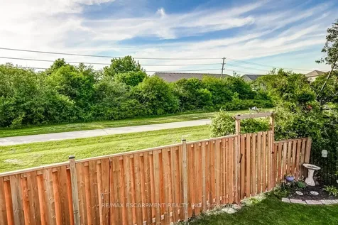 633 Sheraton Road Burlington ON L7L 4B3