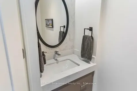 123 Maurice Drive Oakville ON L6K 2W6