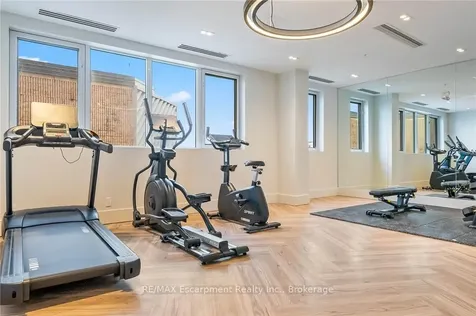 123 Maurice Drive Oakville ON L6K 2W6