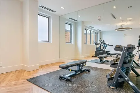123 Maurice Drive Oakville ON L6K 2W6