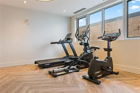 123 Maurice Drive Oakville ON L6K 2W6