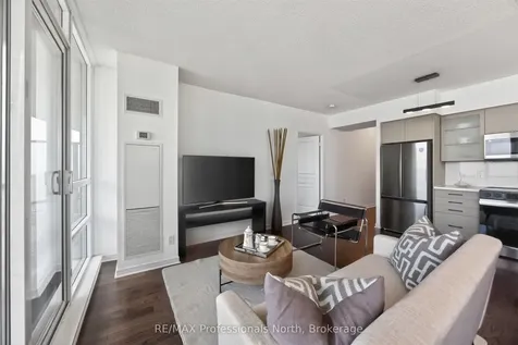 2230 Lake Shore Boulevard W Toronto ON M8V 0B2