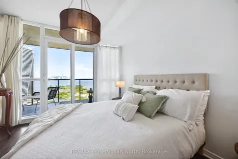2230 Lake Shore Boulevard W Toronto ON M8V 0B2