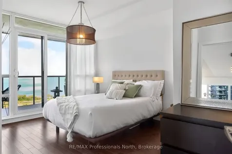 2230 Lake Shore Boulevard W Toronto ON M8V 0B2