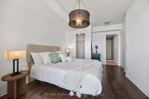 2230 Lake Shore Boulevard W Toronto ON M8V 0B2