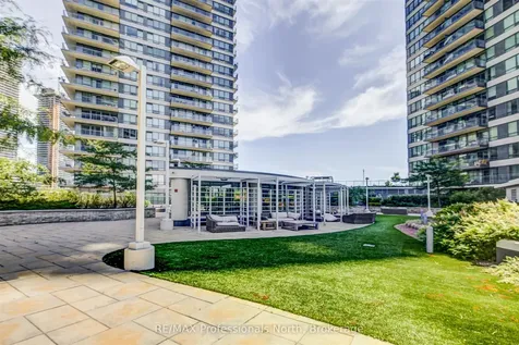 2230 Lake Shore Boulevard W Toronto ON M8V 0B2