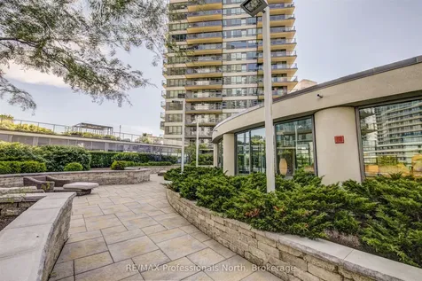 2230 Lake Shore Boulevard W Toronto ON M8V 0B2