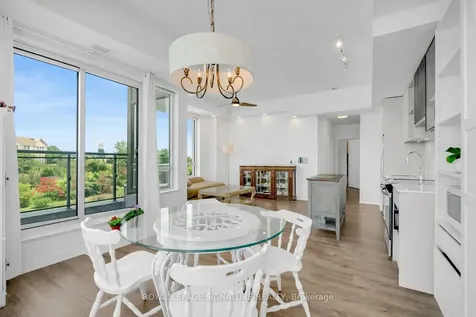 395 Dundas Street W Oakville ON L6M 5R8