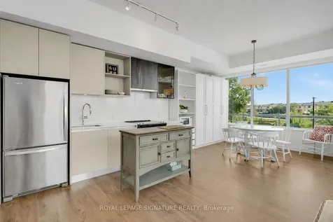 395 Dundas Street W Oakville ON L6M 5R8