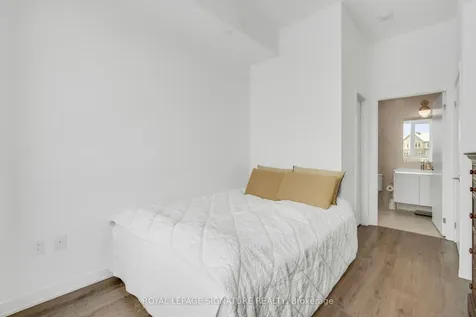 395 Dundas Street W Oakville ON L6M 5R8