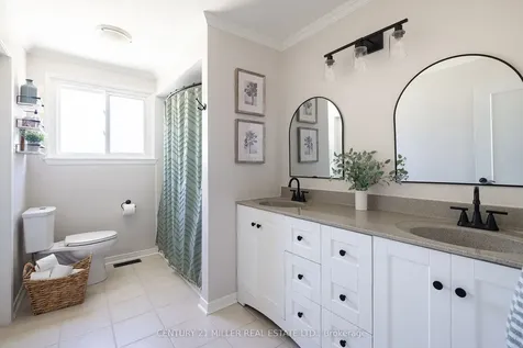 1259 Richards Crescent Oakville ON L6H 1R5