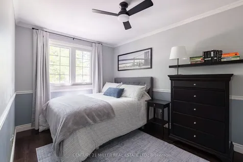 1259 Richards Crescent Oakville ON L6H 1R5
