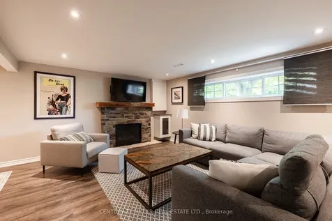 1259 Richards Crescent Oakville ON L6H 1R5