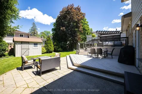 1259 Richards Crescent Oakville ON L6H 1R5