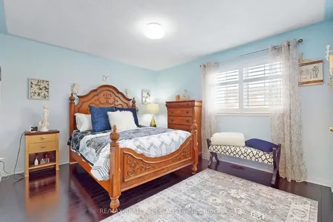22 Thimbleberry Street Brampton ON L7A 3L4