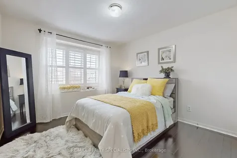 22 Thimbleberry Street Brampton ON L7A 3L4
