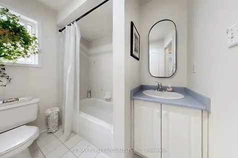22 Thimbleberry Street Brampton ON L7A 3L4